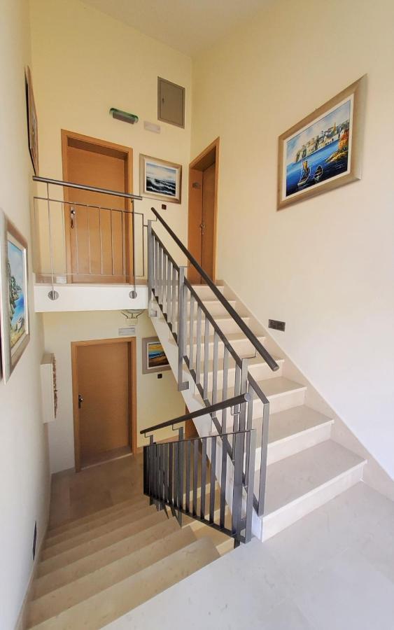 Apartments Petra I Karlo Туран Екстериор снимка