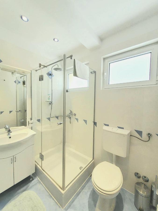 Apartments Petra I Karlo Туран Стая снимка