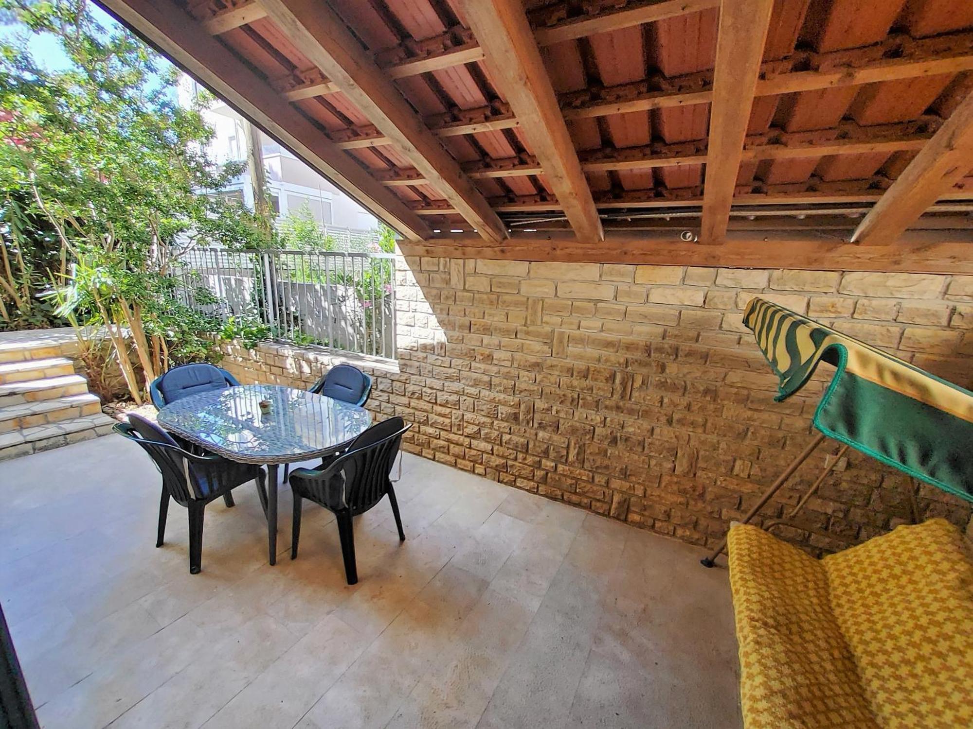 Apartments Petra I Karlo Туран Стая снимка